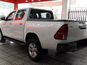 Toyota Hilux 2.4E MT 2017 - Toyota Hilux 2017 chính hãng, mới 100%, 675 triệu, LH: 0932506503