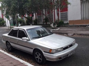 Toyota Camry LE 1987 - Bán Toyota Camry LE đời 1987, màu bạc, nhập khẩu