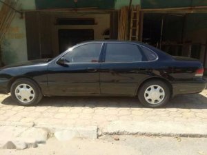 Toyota Avalon 1995 - Bán Toyota Avalon đời 1995, màu đen, nhập khẩu