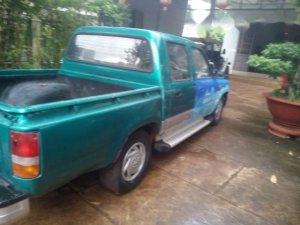 Toyota Hilux 2000 - Cần bán gấp Toyota Hilux đời 2000, giá cạnh tranh