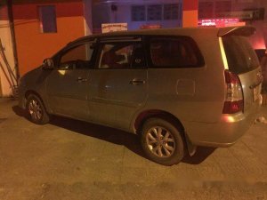 Toyota Innova 2008 - Bán xe Toyota Innova đời 2008, màu vàng số sàn