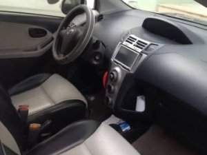 Toyota Yaris Verso 2007 - Bán Toyota Yaris Verso đời 2007, màu bạc, nhập khẩu