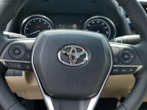 Toyota Camry XLE 2017 - Bán ô tô Toyota Camry XLE đời 2017, màu đỏ, nhập khẩu
