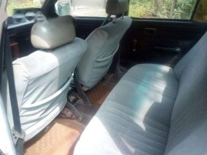 Toyota Corolla Altis 1984 - Bán Toyota Corolla altis đời 1984, màu trắng