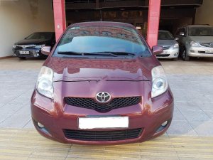 Toyota Yaris Verso 1.3 2010 - Bán xe Toyota Yaris Verso 1.3 đời 2010, màu đỏ, nhập khẩu