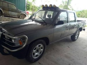 Toyota Hilux 2017 - Bán ô tô Toyota Hilux năm 2017, màu xám, nhập khẩu