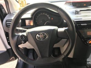 Toyota IQ 2011 - Cần bán xe Toyota IQ sản xuất 2011, màu đen