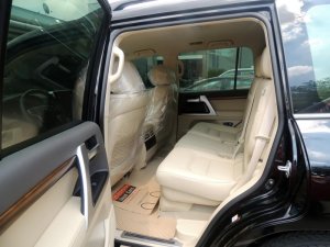 Toyota Land Cruiser VX 4.6 V8 AT 2017 - Toyota Mỹ Đình, bán xe Land Cruiser 2017 nhập khẩu, xe giao ngay