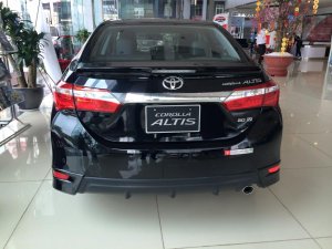 Toyota Corolla Altis 2017 - Toyota Corolla Altis 1.8 CVT 2018, mẫu xe toàn cầu, có đủ màu, khuyến mãi lớn, giao xe ngay