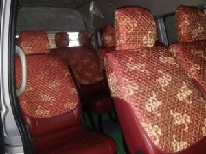 Toyota Hiace 2015 - Cần bán gấp Toyota Hiace đời 2015, màu bạc chính chủ, giá chỉ 905 triệu