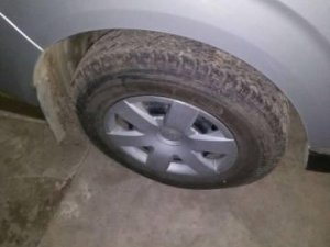 Toyota Hiace 2015 - Cần bán gấp Toyota Hiace đời 2015, màu bạc chính chủ, giá chỉ 905 triệu