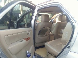 Toyota Fortuner 2011 - Bán Toyota Fortuner đời 2011, màu bạc