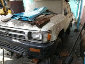Toyota Hilux 1993 - Cần bán xe Toyota Hilux đời 1993, màu trắng