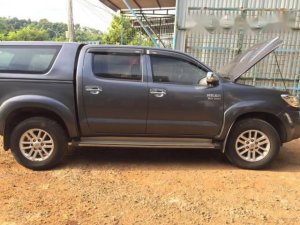 Toyota Hilux   2013 - Cần bán Toyota Hilux 2013, màu xám còn mới, 495 triệu