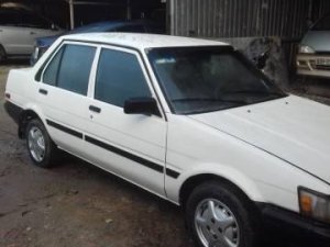 Toyota Corolla Altis 1986 - Bán Toyota Corolla Altis đời 1986, màu trắng xe gia đình, giá tốt