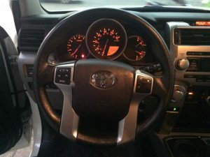 Toyota 4 Runner SR5 2011 - Cần bán xe Toyota 4 Runner 4.0 SR5 đời 2011, màu trắng, nhập khẩu chính chủ