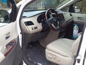 Toyota Sienna 2015 - Bán xe Toyota Sienna đời 2015, màu trắng giá cạnh tranh