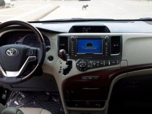 Toyota Sienna 2015 - Bán xe Toyota Sienna đời 2015, màu trắng giá cạnh tranh