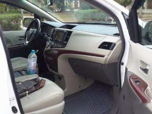 Toyota Sienna 2015 - Bán xe Toyota Sienna đời 2015, màu trắng giá cạnh tranh