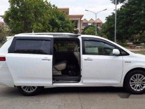 Toyota Sienna 2015 - Bán xe Toyota Sienna đời 2015, màu trắng giá cạnh tranh