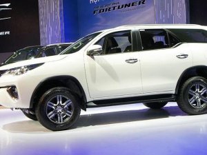 Toyota Fortuner 2.7V (4x2) 2017 - Toyota Mỹ Đình, bán Toyota Fortuner 2.7V (4x2) đời 2017, màu trắng, nhập khẩu, hỗ trợ trả góp 90%