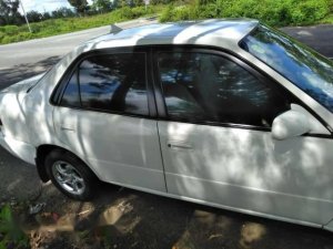 Toyota Corolla   2001 - Bán xe Toyota Corolla đời 2001, màu trắng