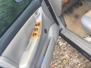 Toyota Corolla Altis 1.8G MT 2001 - Cần bán Toyota Corolla altis 1.8G MT đời 2001, màu đen chính chủ, 190 triệu