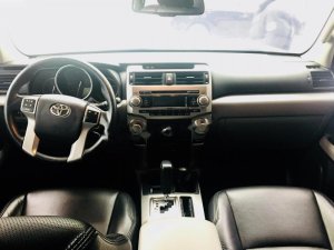 Toyota 4 Runner 2011 - Bán Toyota 4 Runner đời 2011, màu trắng, nhập khẩu