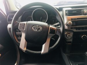 Toyota 4 Runner 2011 - Bán Toyota 4 Runner đời 2011, màu trắng, nhập khẩu