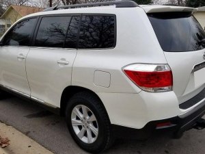 Toyota Highlander 2013 - Bán Toyota Highlander đời 2013, màu trắng, nhập khẩu