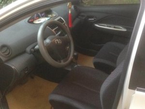 Toyota Yaris Verso AT 2009 - Cần bán gấp Toyota Yaris Verso AT đời 2009, màu bạc, nhập khẩu nguyên chiếc xe gia đình