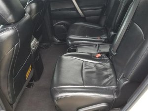 Toyota Highlander 2.7AT  2013 - Bán xe Toyota Highlander 2.7AT đời 2013, màu trắng