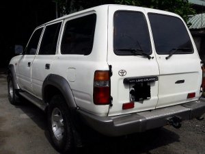 Toyota Land Cruiser 1996 - Cần bán gấp Toyota Land Cruiser đời 1996, màu trắng, nhập khẩu chính hãng