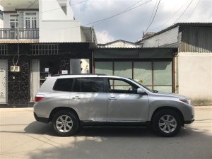 Toyota Highlander 2.7AT  2013 - Cần bán gấp Toyota Highlander 2.7AT 2013, màu bạc, nhập khẩu nguyên chiếc