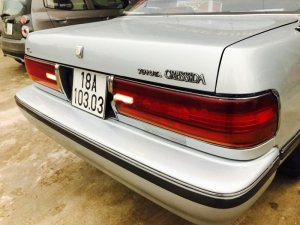 Toyota Cressida 1997 - Bán ô tô Toyota Cressida đời 1997, màu bạc, xe nhập