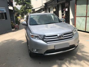 Toyota Highlander 2.7AT 2013 - Bán ô tô Toyota Highlander 2.7AT đời 2013, màu bạc