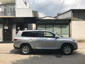 Toyota Highlander 2.7AT 2013 - Bán ô tô Toyota Highlander 2.7AT đời 2013, màu bạc