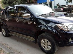 Toyota Hilux 2010 - Bán Toyota Hilux sản xuất 2010, màu đen, xe nhập 