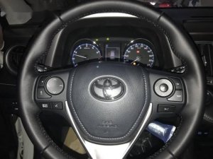 Toyota RAV4 2017 - Cần bán Toyota RAV4 đời 2017, màu trắng