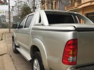 Toyota Hilux 3.0G 2010 - Bán xe Toyota Hilux 3.0G năm 2010 như mới, giá 435tr