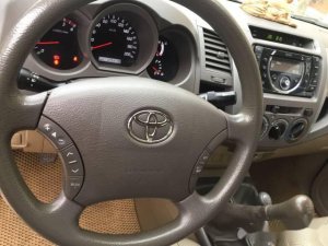 Toyota Hilux 3.0G  2010 - Bán gấp Toyota Hilux 3.0G đời 2010, màu bạc như mới