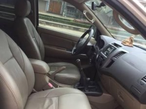 Toyota Hilux 3.0G 2010 - Bán xe Toyota Hilux 3.0G năm 2010 như mới, giá 435tr