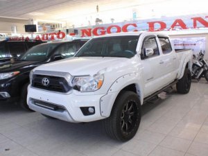Toyota Tacoma 2015 - Cần bán xe Toyota Tacoma đời 2015, màu trắng, nhập khẩu nguyên chiếc