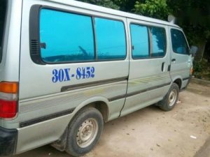 Toyota Hiace 2001 - Bán Toyota Hiace sản xuất 2001, màu xanh