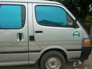 Toyota Hiace 2001 - Bán Toyota Hiace sản xuất 2001, màu xanh