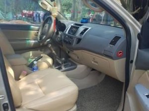 Toyota Hilux   2011 - Bán Toyota Hilux sản xuất năm 2011 xe gia đình, giá chỉ 435 triệu