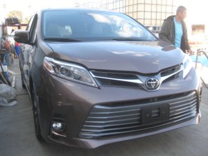 Toyota Sienna Limited 2018 - Bán xe Toyota Siena Limited sản xuất 2018, màu trắng, nhập khẩu Mỹ mới 100%