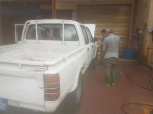 Toyota Hilux 2.8L 4x4 MT 1993 - Bán xe Toyota Hilux 2.8L 4x4 MT 1993, màu trắng, xe nhập 