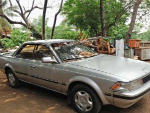 Toyota Carina 1987 - Bán Toyota Carina sản xuất 1987, màu bạc