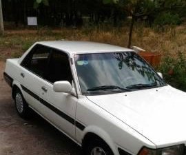 Toyota Carina 1986 - Bán Toyota Carina sản xuất 1986, màu trắng